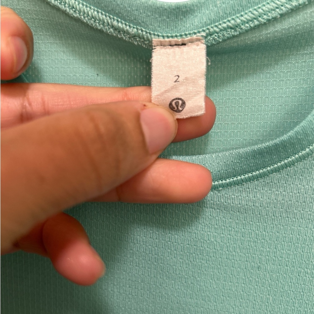 Lululemon Athletica Cap Sleeve Hiking Tank size 2 - Picture 5 of 10